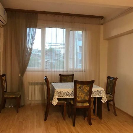 33 Martiros Saryan Street Apartment Ереван Екстериор снимка