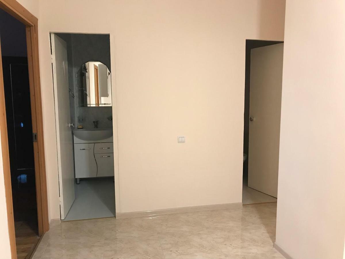 33 Martiros Saryan Street Apartment Ереван Екстериор снимка