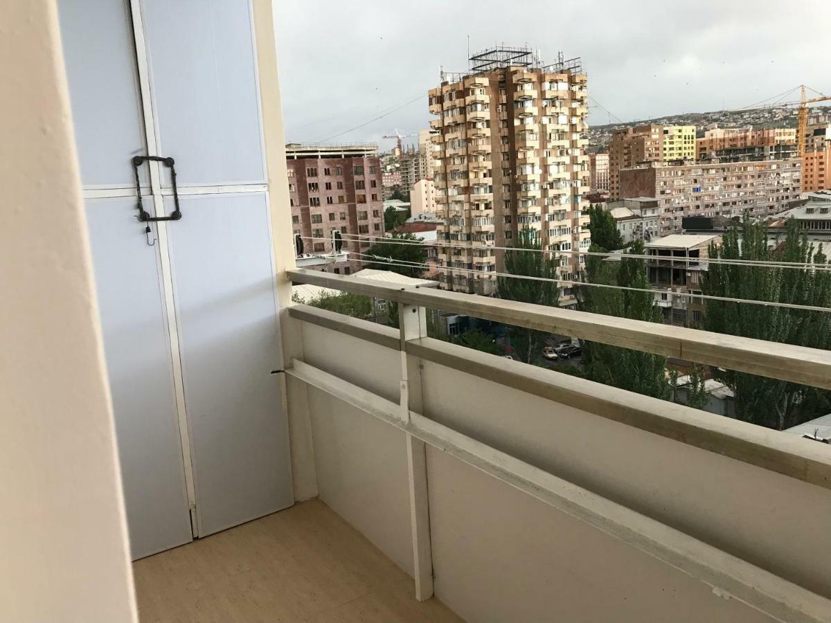 33 Martiros Saryan Street Apartment Ереван Екстериор снимка