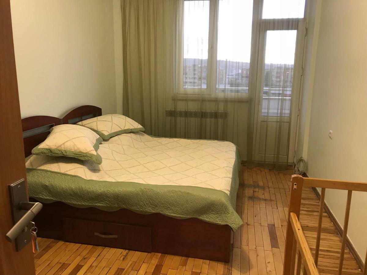 33 Martiros Saryan Street Apartment Ереван Екстериор снимка