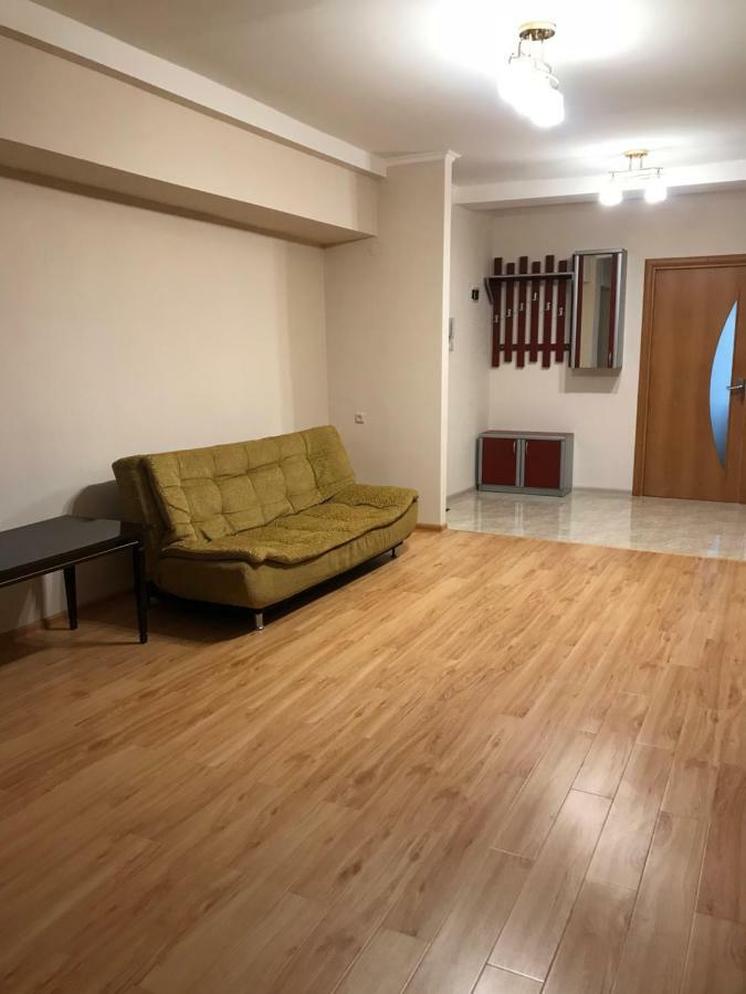 33 Martiros Saryan Street Apartment Ереван Екстериор снимка